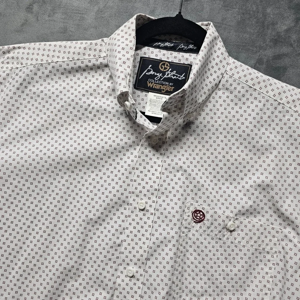 Wrangler George Strait Men Medium White Burgundy Geometric Western Shirt MGSR415